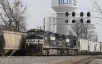 NS 8903 leads train 159 southbound